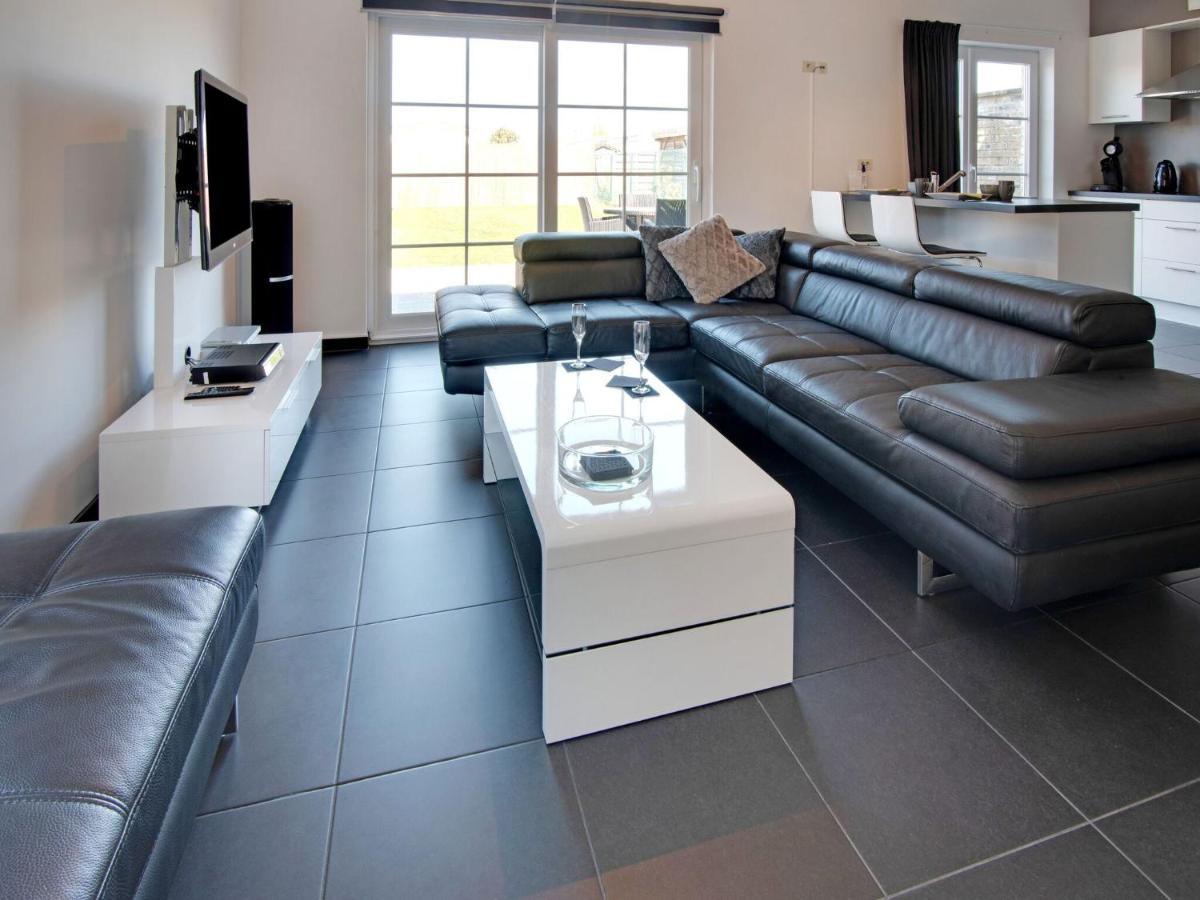Modern Holiday Home In De Haan With Garden Exterior foto