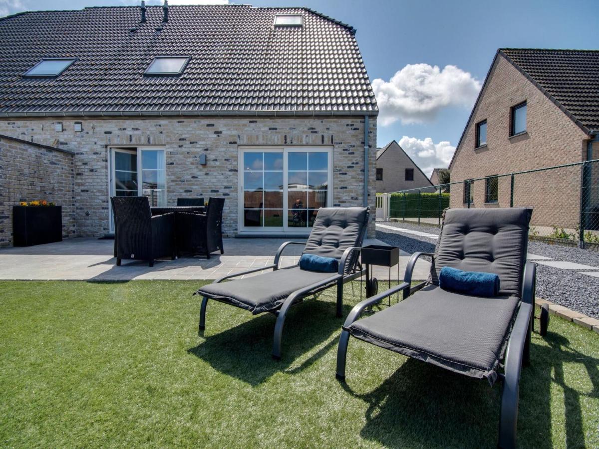 Modern Holiday Home In De Haan With Garden Exterior foto